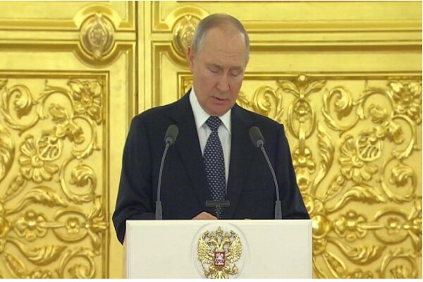 Putin berates US and EU ambassadors at Kremlin ceremony