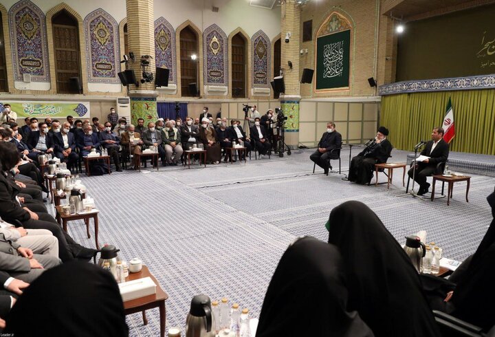 غربیها از زن ایرانی کینه دارند