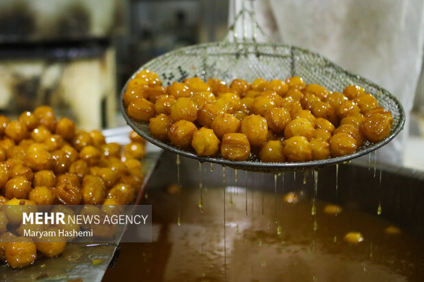 زولبیا و بامیه شیرینی مخصوص ماه رمضان