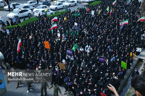 تشییع پیکر شهید مدافع حرم «مقداد مهقانی» در فاضل آباد