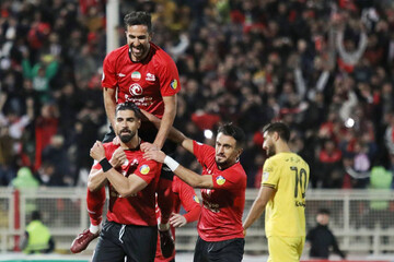 آغاز هفته بیست و هفتم لیگ برتر با پیروزی تراکتور
