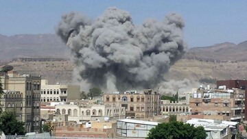 اليمن ...شهداء وجرحى جراء استهداف العدوان الأمريكي لمبنى الإذاعة بالحديدة