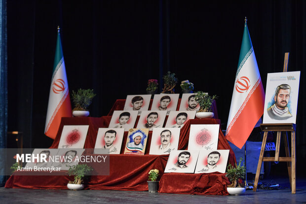 بزرگداشت هفته هنر انقلاب و شهدای رهپویان وصال در شیراز