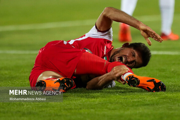 دیدار تیم‌های فوتبال پرسپولیس تهران و ملوان بندر انزلی در هفته بیست پنجم لیگ برتر باشگاههای کشور با نتیجه سه بر صفر به سود تیم فوتبال پرسپولیس تهران در ورزشگاه آزادی تهران به پایان رسید