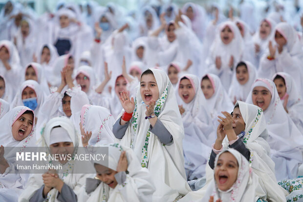 آیین جشن تکلیف فرشته ها در همدان