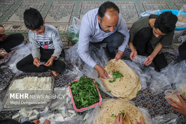 جشن روزه اولی ها در مسجد محله