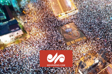 تصویر نتانیاهو در تظاهرات امشب تل آویو به شکل فرعون درآمد