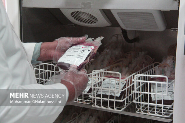 استقرار تیم سیار انتقال خون کرمانشاه در کنگاور