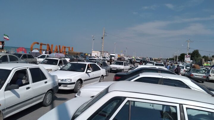 شهری که چند برابر جمعیتش گردشگر جذب کرد/ کمبود امکانات در گناوه