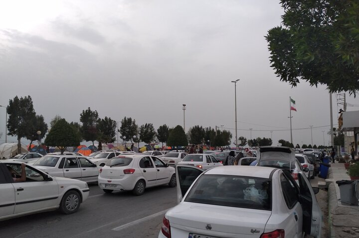 شهری که چند برابر جمعیتش گردشگر جذب کرد/ کمبود امکانات در گناوه