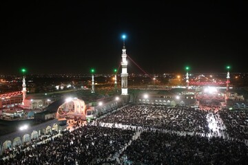نخستین شب از لیالی قدر در میعادگاه منتظران / زمزمه «الغوث الغوث» در مسجد جمکران طنین انداز شد