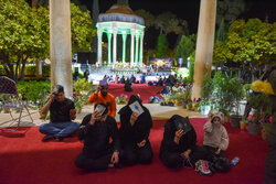 مراسم شب قدر در آرامگاه حافظ