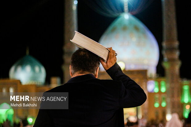 میعادگاه منتظران در لیله القدر تجلی نور ایمان و عروج دلهای عاشق بود