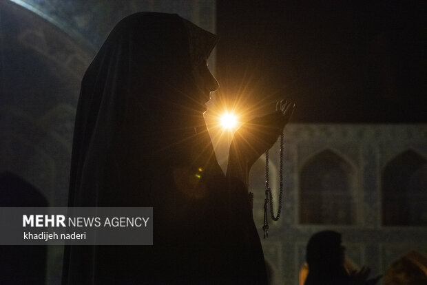 مراسم احیای شب نوزدهم - مسجد نقش جهان اصفهان