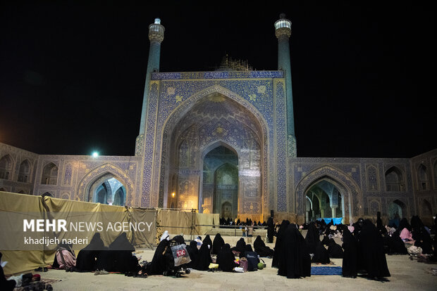 مراسم احیای شب نوزدهم - مسجد نقش جهان اصفهان