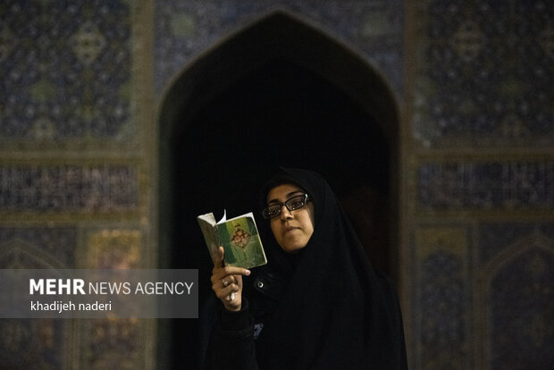 Qadr Night ceremony observed in Isfahan
