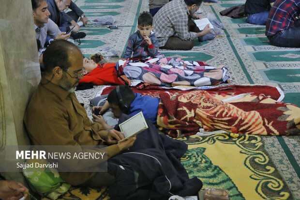 احیای شب نوزدهم رمضان در خرم آباد