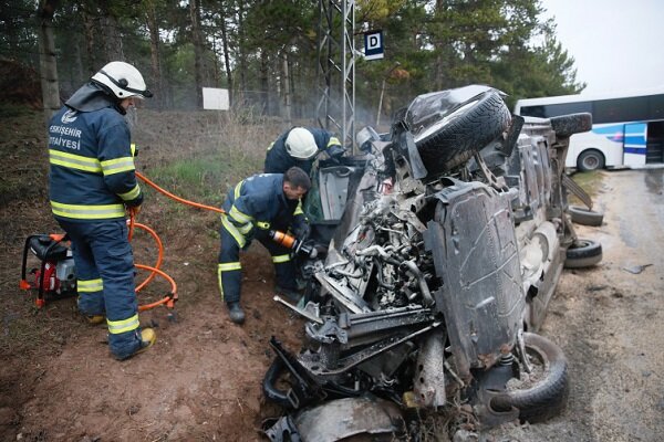 Eskişehir'de korkunç kaza: 12'si asker 14 yaralı