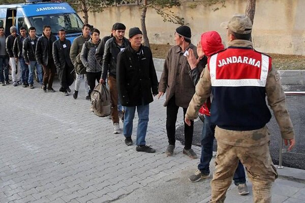 اخراج صدها مهاجر افغانستانی از ترکیه