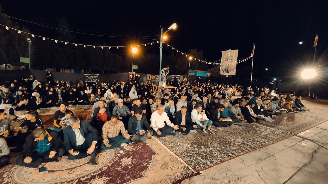 مراسم شب نخست از لیالی قدر در امام زاده جعفر (س)گچساران برگزار شد