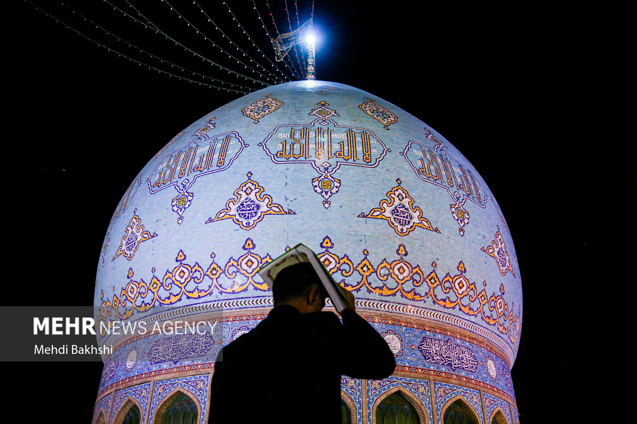 شب،زائران،مسجد،جمكران،آسمان،شبي،عشق،مقدس،دعاها،خداوند،آرامش، ...