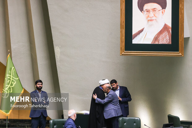 جلسه علنی مجلس شورای اسلامی صبح امروز سه شنبه ۲۲ فروردین ماه به ریاست محمدباقر قالیباف رئیس مجلس شورای اسلامی برگزار شد