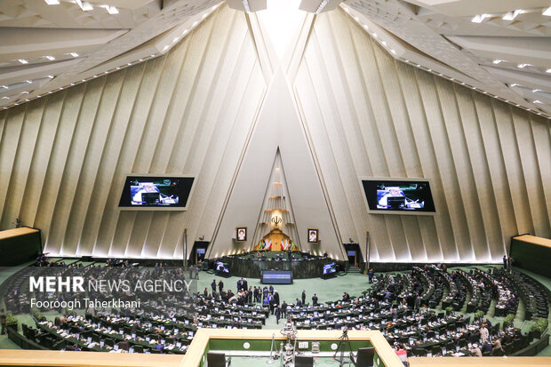 صحن علنی مجلس شورای اسلامی -22فروردین ماه 1402 39