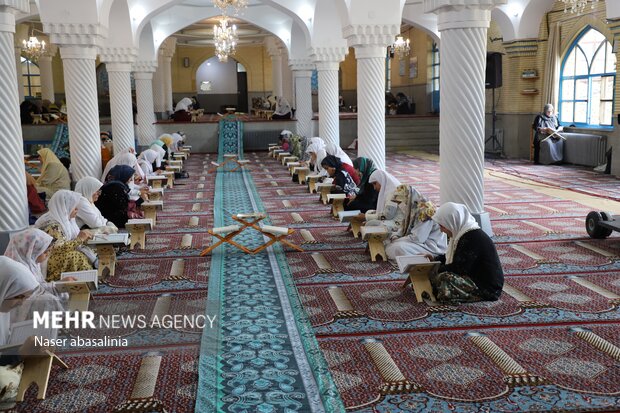 رمضان المبارک، سنندج میں تلاوت قرآن کریم کی محفل، تصاویر
