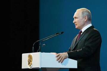 پوتین: روسیه باید تولید ماهواره را افزایش دهد