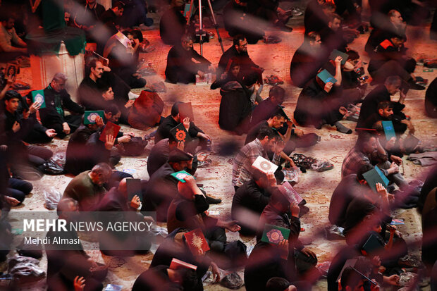 مراسم احیای شب بیست و یکم - حسینیه اعظم <a href='https://sayeb.ir/tag/%d8%b2%d9%86%d8%ac%d8%a7%d9%86'>زنجان</a>