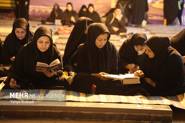 مراسم احیای شب 21 رمضان در گلزار شهدای کرمانشاه