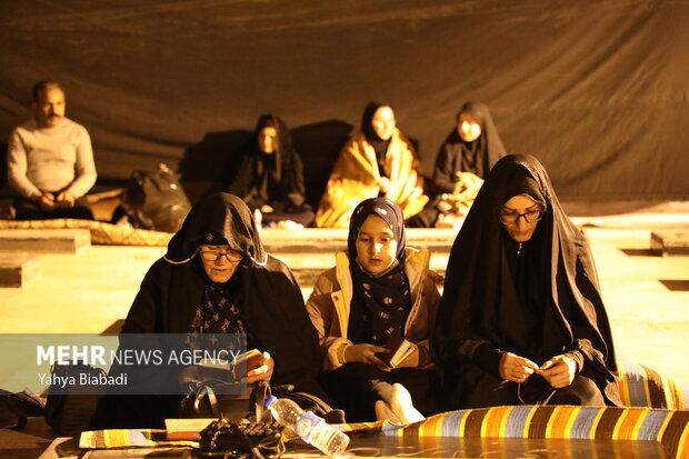 مراسم احیای شب 21 رمضان در گلزار شهدای کرمانشاه