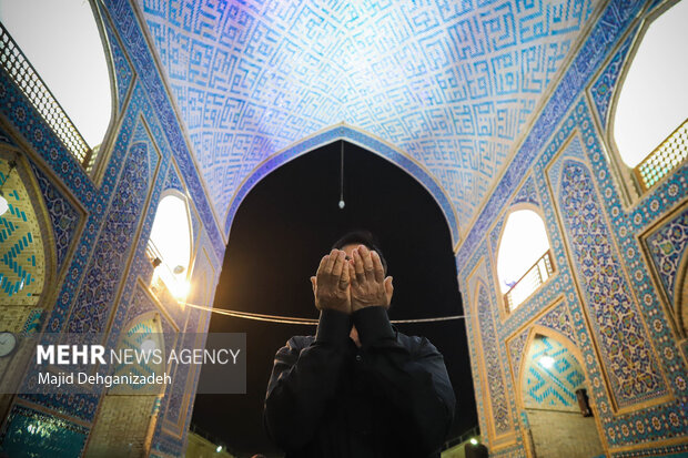 مراسم شب بیست و یکم ماه مبارک رمضان در مسجد جامع یزد