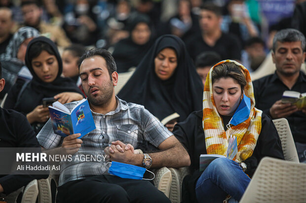 مراسم احیای بیست و یکم ماه مبارک رمضان شامگاه سه شنبه ۲۲ فروردین ماه ۱۴۰۲ با حضور حجت الاسلام سید ابراهیم رئیسی، رئیس جمهور و حجت الاسلام سید حسن خمینی رئیس تولیت آستان حرم امام خمینی در مرقد مطهر امام خمینی (ره) برگزار شد