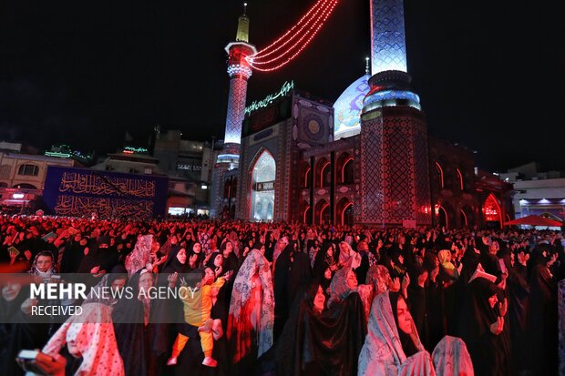 خدمت رسانی هلال احمردرشب بیست و یکم ماه رمضان در امامزاده صالح (ع) 21