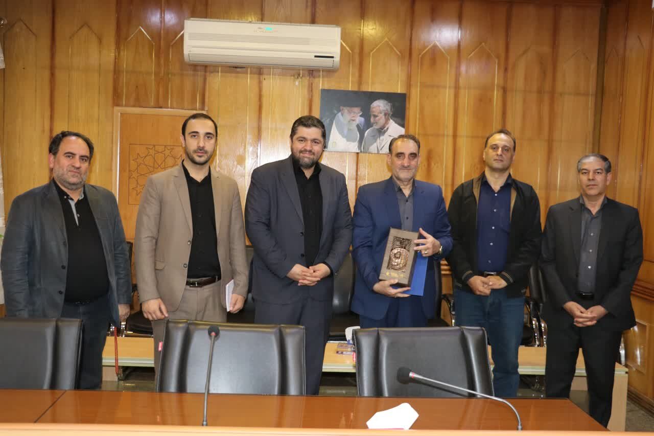 انتخاب استاد«پروینی» به عنوان چهره سال هنر انقلاب اسلامی کرمانشاه