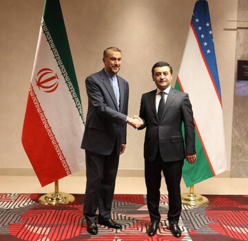 وزرای خارجه ایران و ازبکستان با یکدیگر دیدار و گفتگو کردند