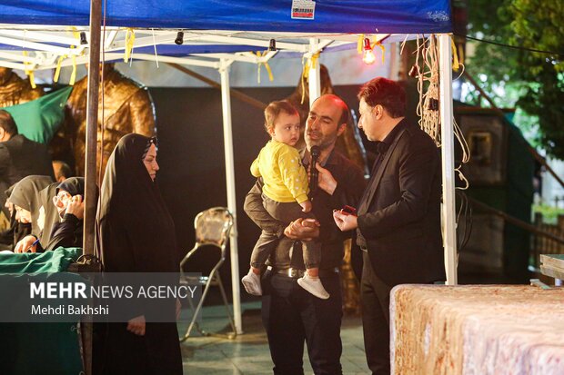 حماسه یتیم نوازی قمی ها با پذیرش سرپرستی ۳ هزار یتیم