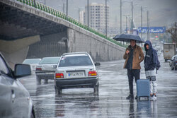 هوای آذربایجان غربی بارانی می شود/وزش تندباد در راه است