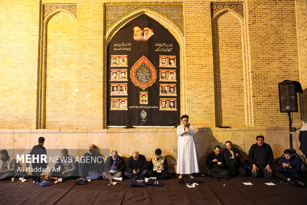 مراسم شب احیای بیست و سوم ماه مبارک رمضان شامگاه پنجشنبه ۲۴ فروردین ماه ۱۴۰۲ در مسجد مطهری برگزار شد