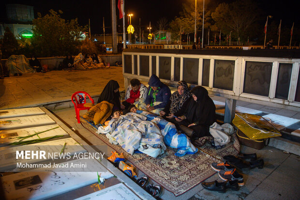 مراسم احیاء شب بیست و سوم رمضان