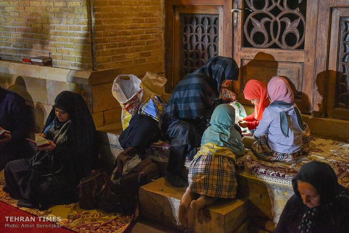 Qadr night observed at Hafezieh