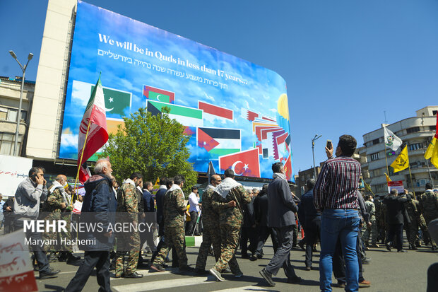 مراسم راهپیمایی روز جهانی قدس با شعار محوری « فلسطین محور وحدت جهان اسلام ؛ قدس در آستانه آزادی » در سراسر کشور آغاز شد