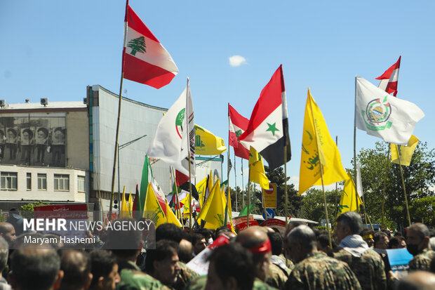 مراسم راهپیمایی روز جهانی قدس با شعار محوری « فلسطین محور وحدت جهان اسلام ؛ قدس در آستانه آزادی » در سراسر کشور آغاز شد