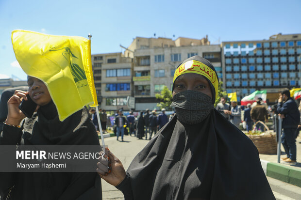 مراسم راهپیمایی روز جهانی قدس با شعار محوری « فلسطین محور وحدت جهان اسلام ؛ قدس در آستانه آزادی » در سراسر کشور آغاز شد