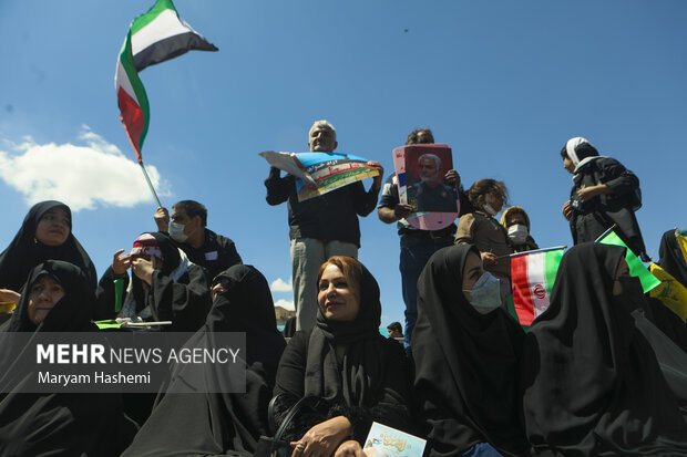 مراسم راهپیمایی روز جهانی قدس با شعار محوری « فلسطین محور وحدت جهان اسلام ؛ قدس در آستانه آزادی » در سراسر کشور آغاز شد