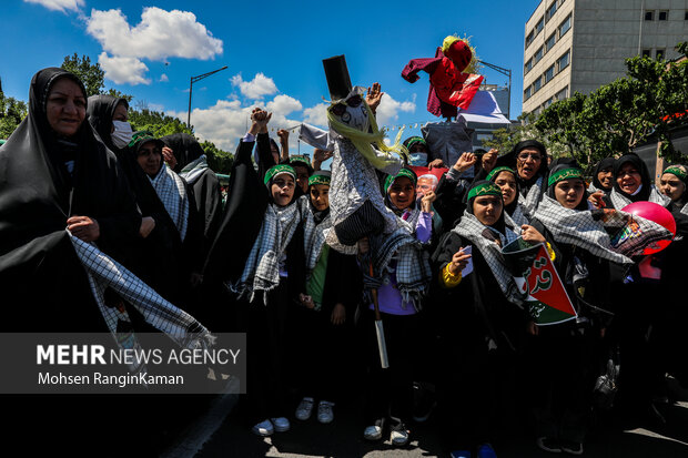 مراسم راهپیمایی روز جهانی قدس با شعار محوری « فلسطین محور وحدت جهان اسلام ؛ قدس در آستانه آزادی » در سراسر کشور برگزار شد
