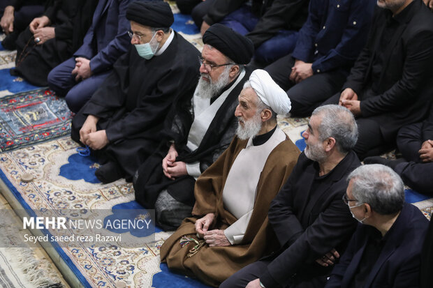 حجت السلام صدیقی و سید احمد خاتمی در نماز جمعه تهران بیست و پنجم فروردین ماه ۱۴۰۲ حضور دارند