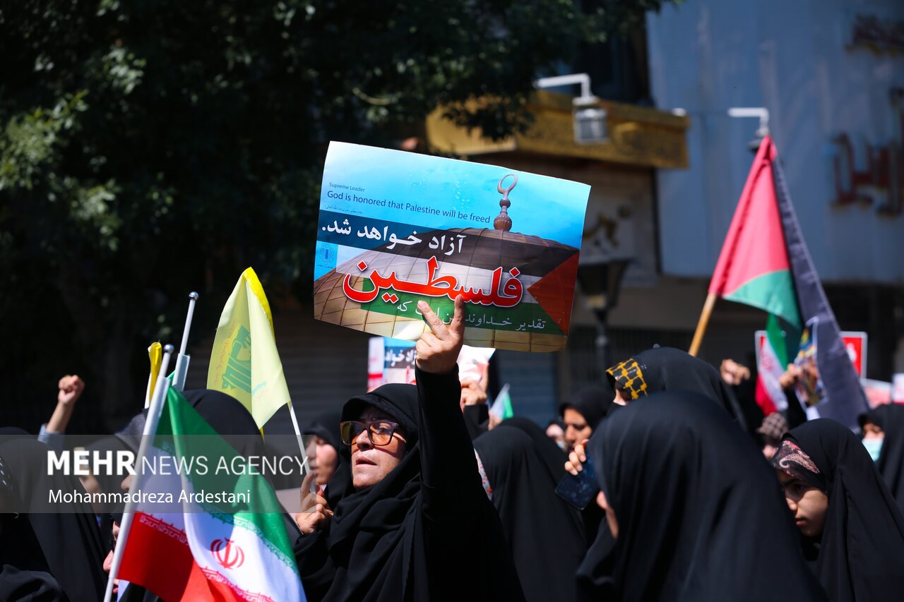 نمایش مقتدرانه دفاع از مردم مظلوم فلسطین در استان مرکزی