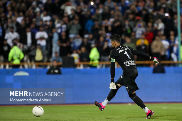 کُری دربی به گلرهای سرخابی رسید